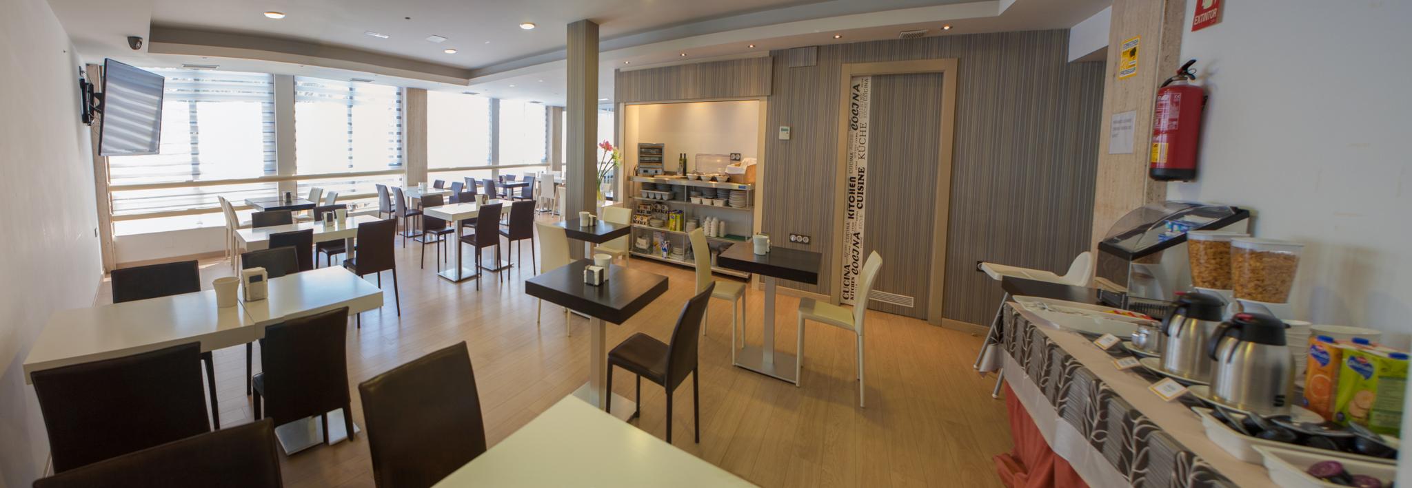 Apart-hotel Aguadulce 3*
